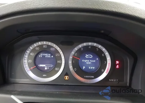 2010 Volvo Xc70 3.2 from USA, damaged, VIN YV4960BZ9A1091117